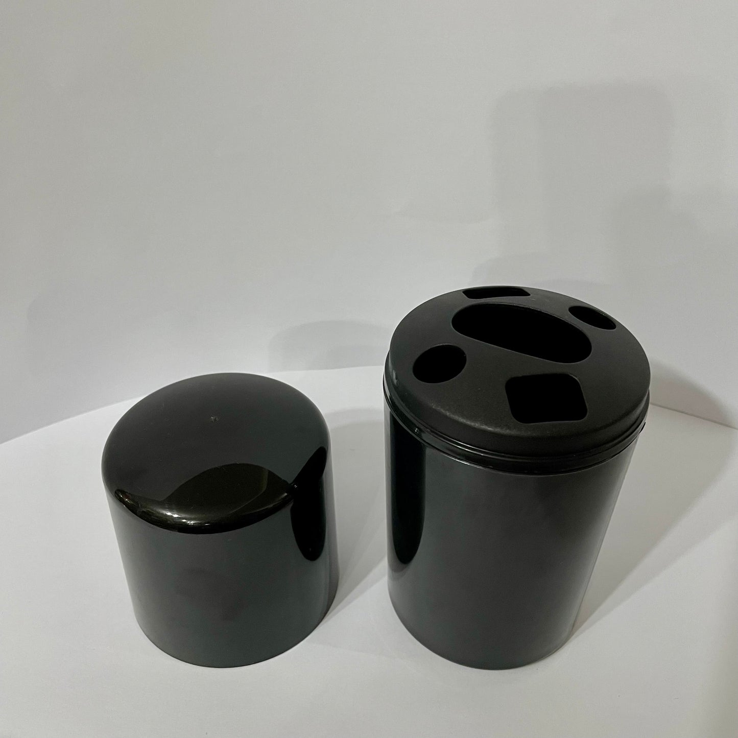 Porta Escova de Dente com Tampa | Plástico | Utility