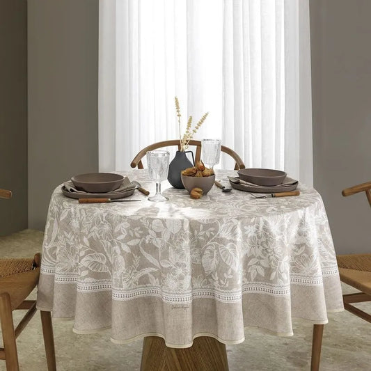 Toalha de Mesa Redonda 1,80 m – 8 Lugares | Döhler Renova Alana Estampado Digital | Algodão 50% + Poliéster 50% | Proteção Döhler Clean – Folhagens Bege