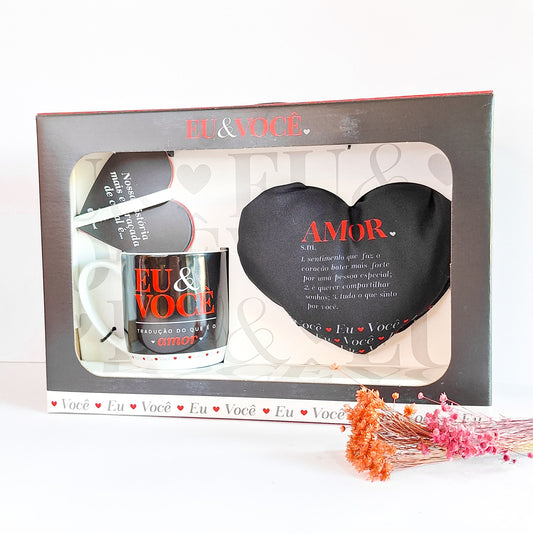 Caneca de Porcelana 300 ml + Mini Almofada - Eu e Você | BrasFoot Presentes