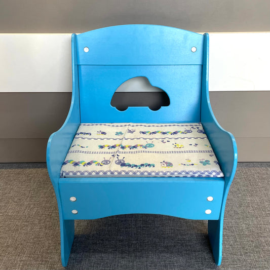 Cadeirinha Infantil Plástica 43x35x31 cm – Brinquedos Junges