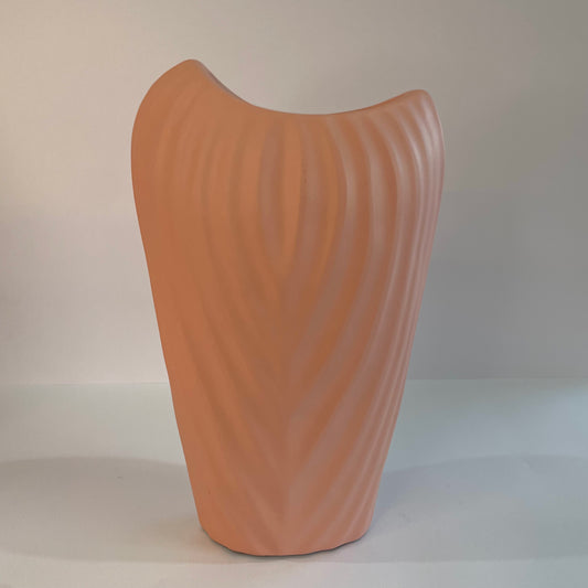 Vaso de Cerâmica Canelado Côncavo 22 cm | Cerâmica Alessandra