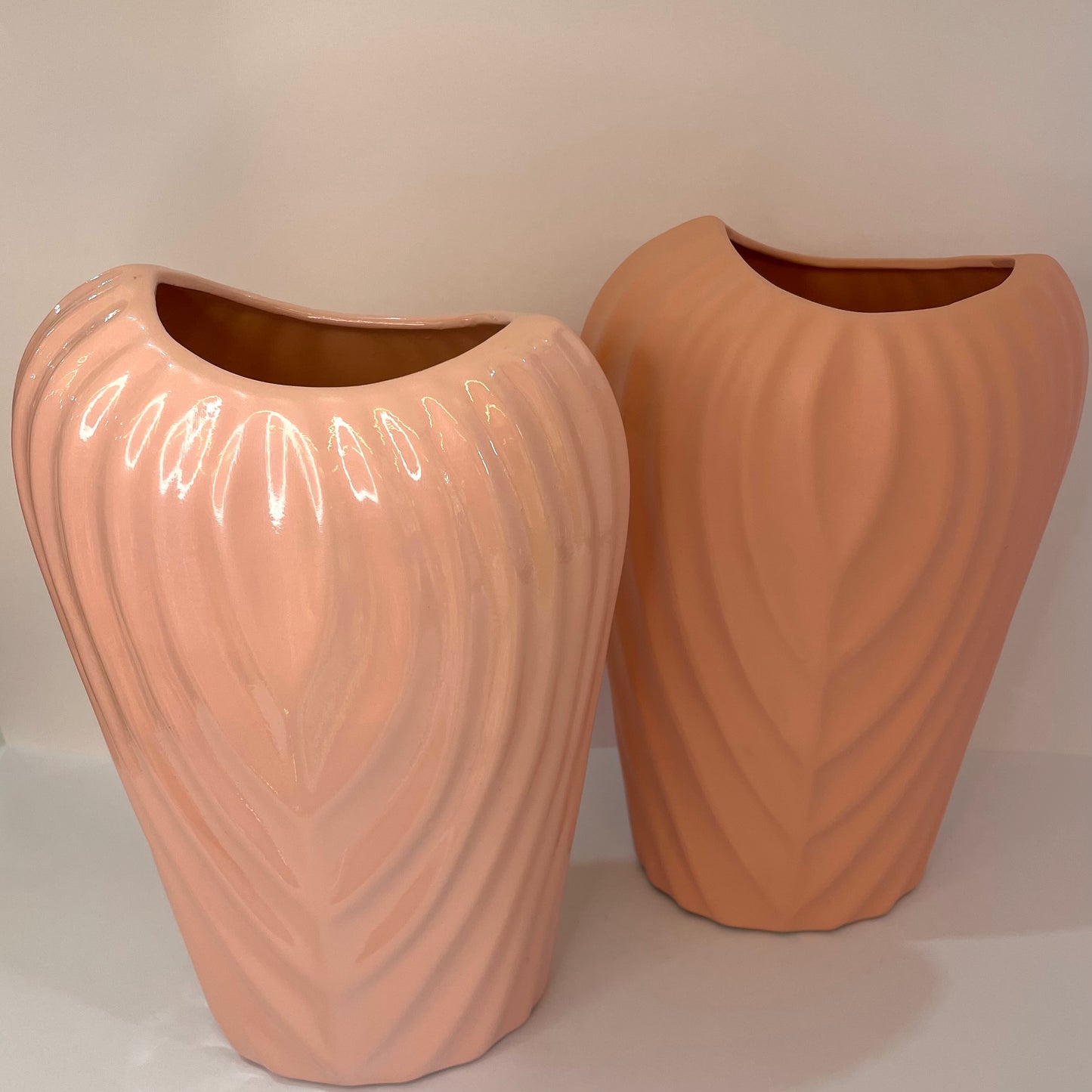 Vaso de Cerâmica Canelado Côncavo 30 cm | Cerâmica Alessandra