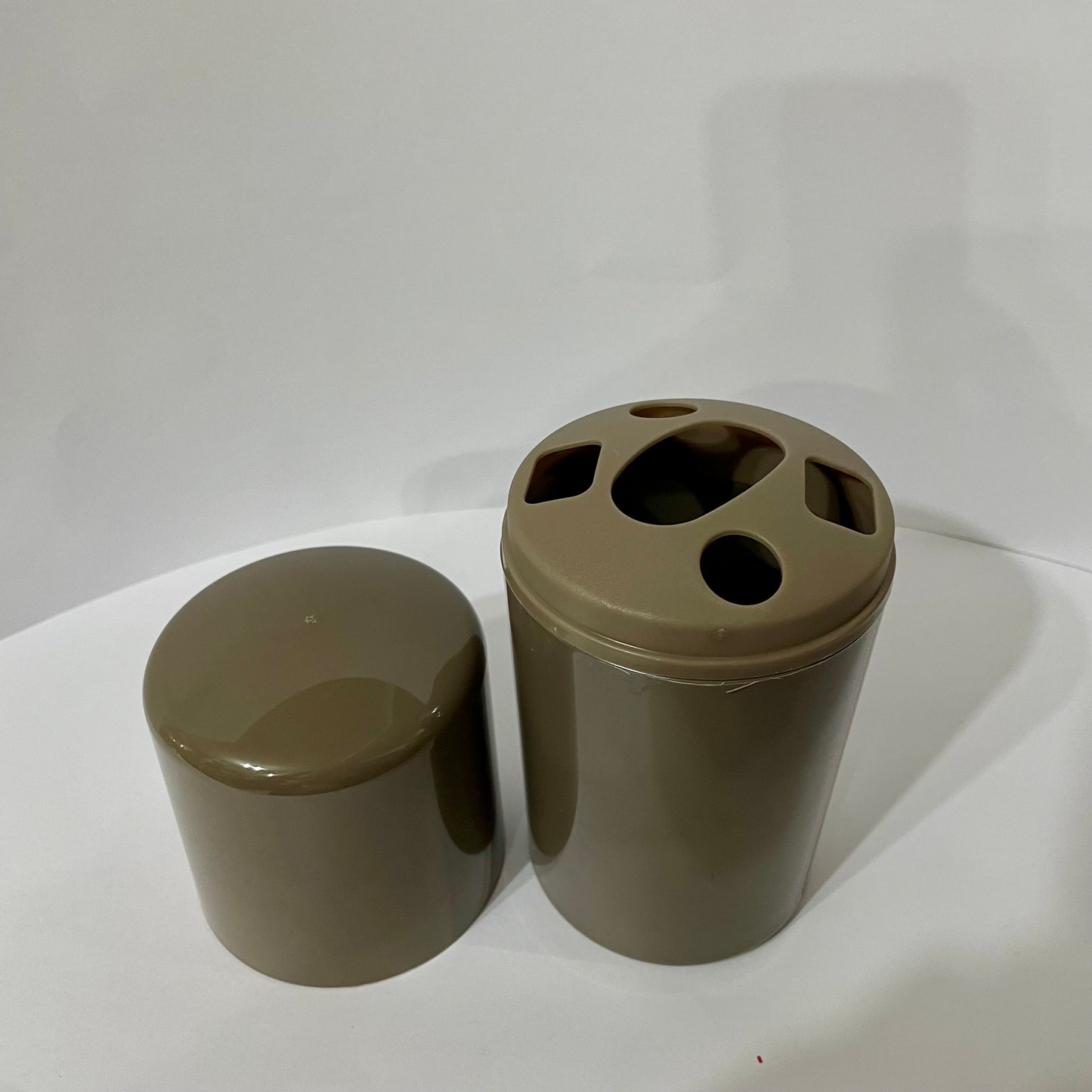 Porta Escova de Dente com Tampa | Plástico | Utility