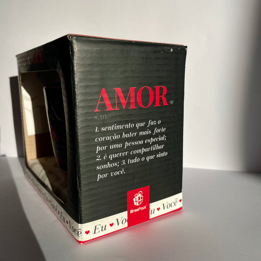 Caneca de Porcelana 360 ml - Tradução do que é o Amor | Brasfoot Presentes