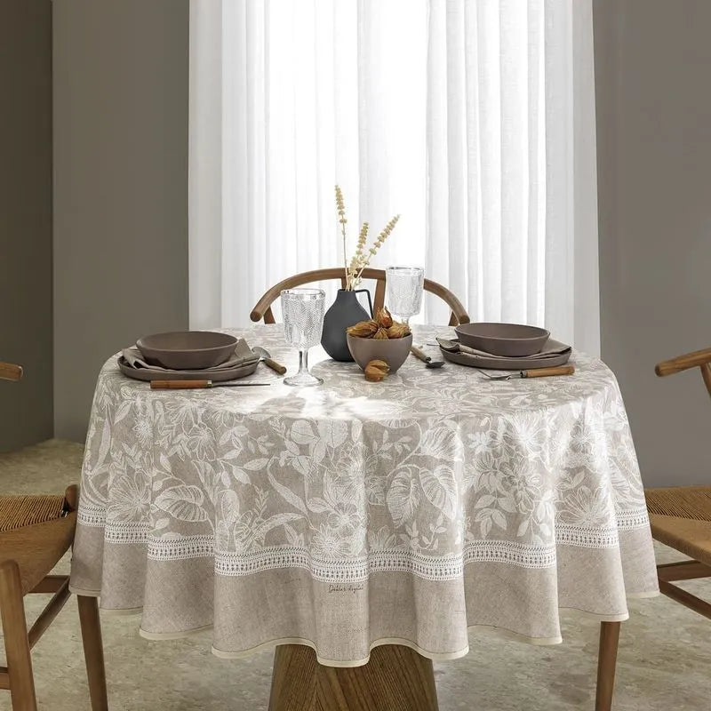 Toalha de Mesa Redonda 1,80 m – 8 Lugares | Döhler Renova Alana Estampado Digital | Algodão 50% + Poliéster 50% | Proteção Döhler Clean – Folhagens Bege