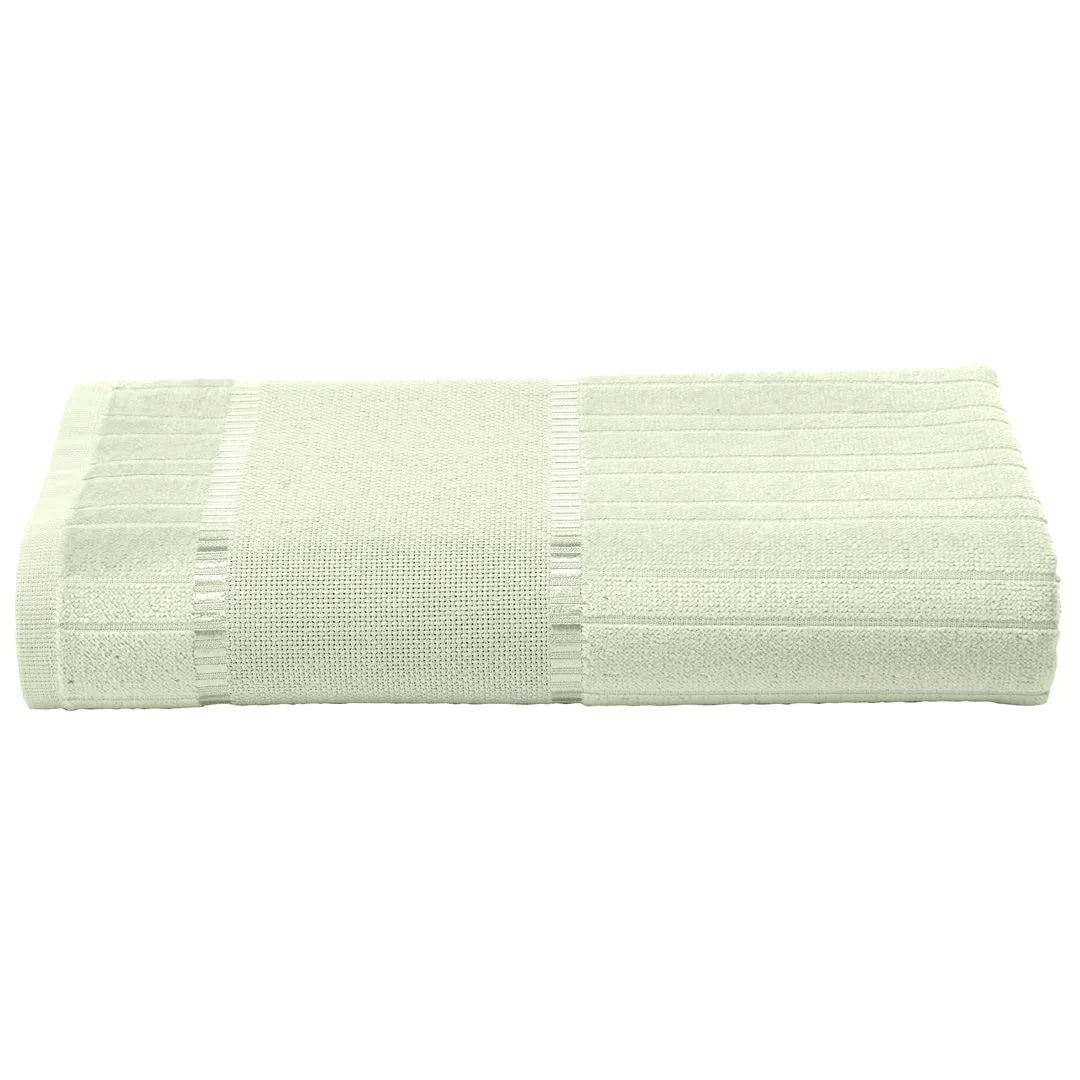Toalha de Banho Döhler Bella 70 x 140 cm – Algodão 85%+, Gramatura 400g/m², Toque Aveludado + Barra para Bordar (Ponto Cruz) – Cores Diversas