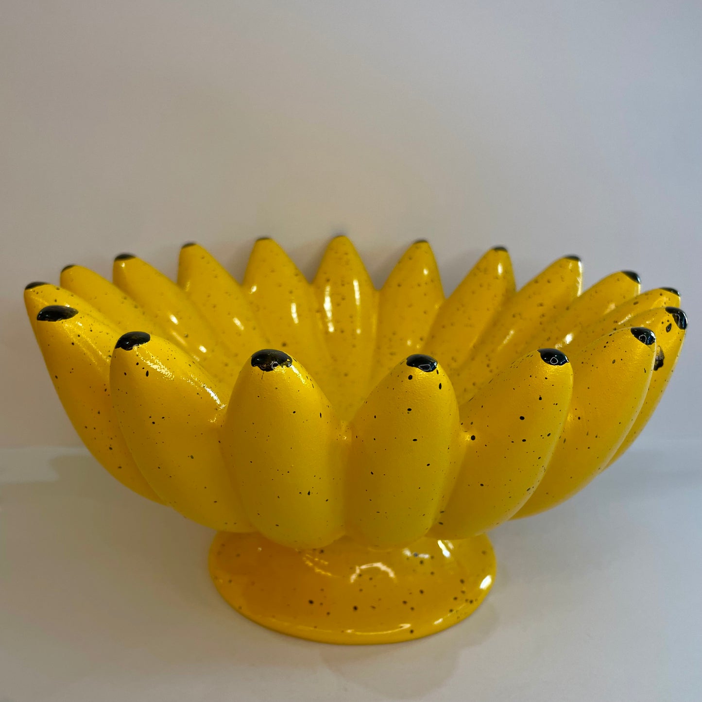 Fruteira de Mesa 15 cm - Com Formato de Bananas | Cerâmica Alessandra