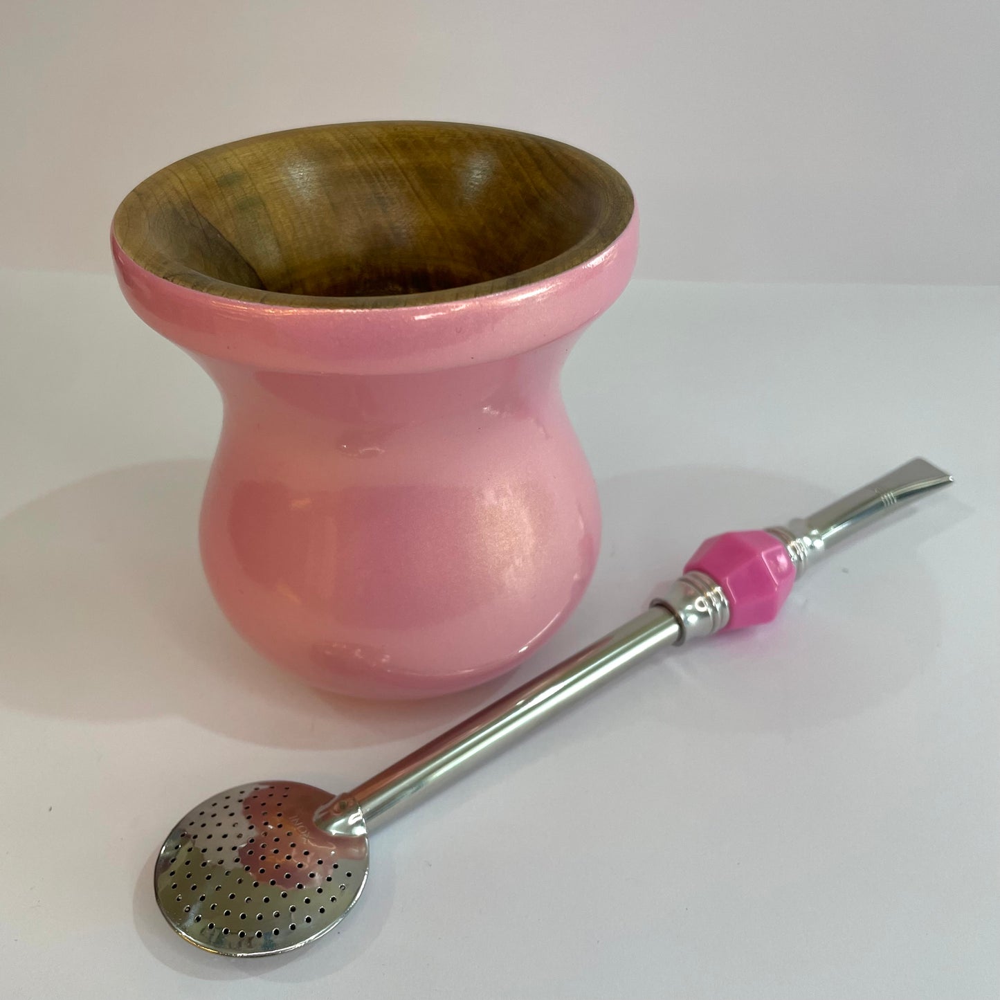Kit Chimarrão Matetri – Cuia de Chimarrão Rosa + Bomba Inox | Estilo, Tradição e Qualidade