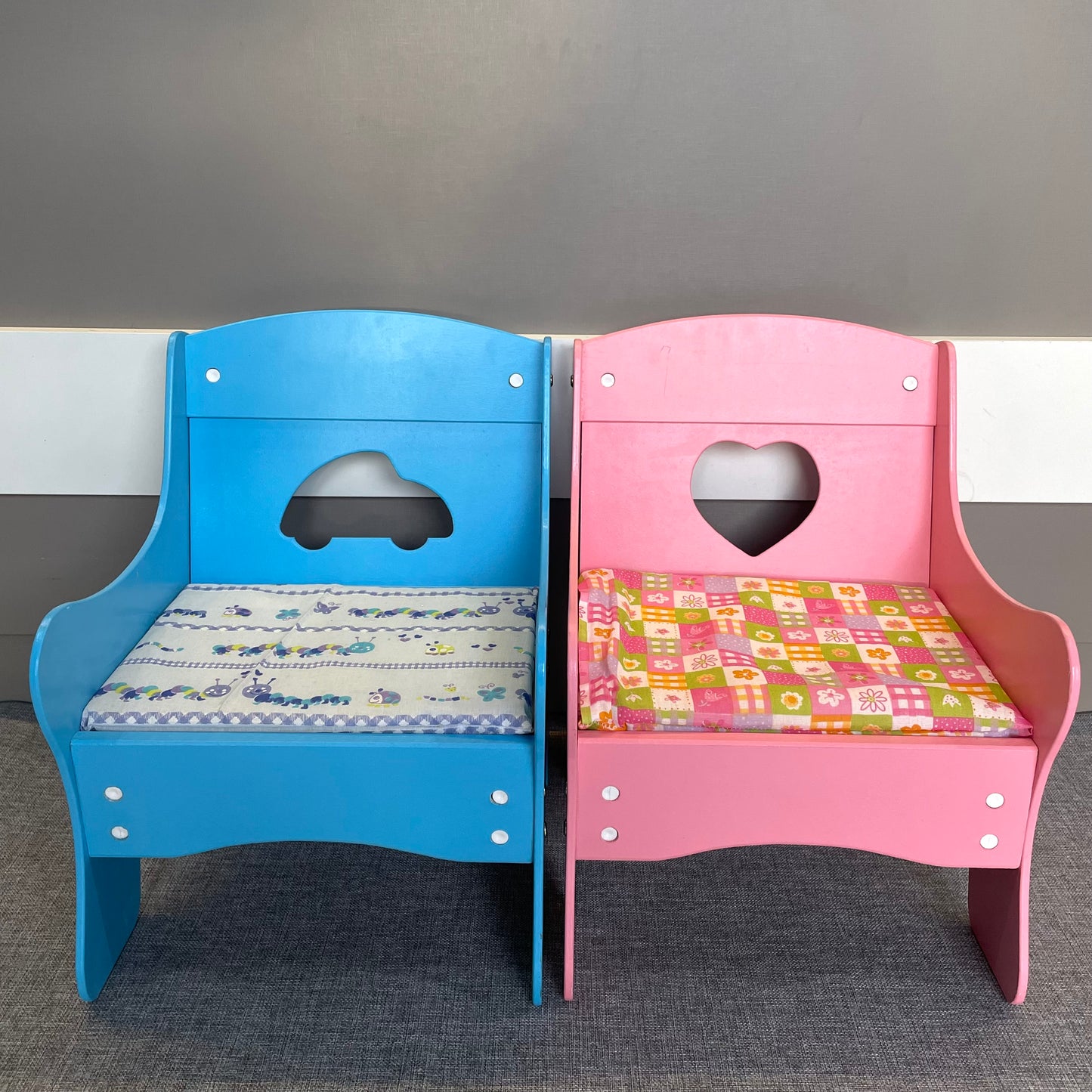 Cadeirinha Infantil Plástica 43x35x31 cm – Brinquedos Junges