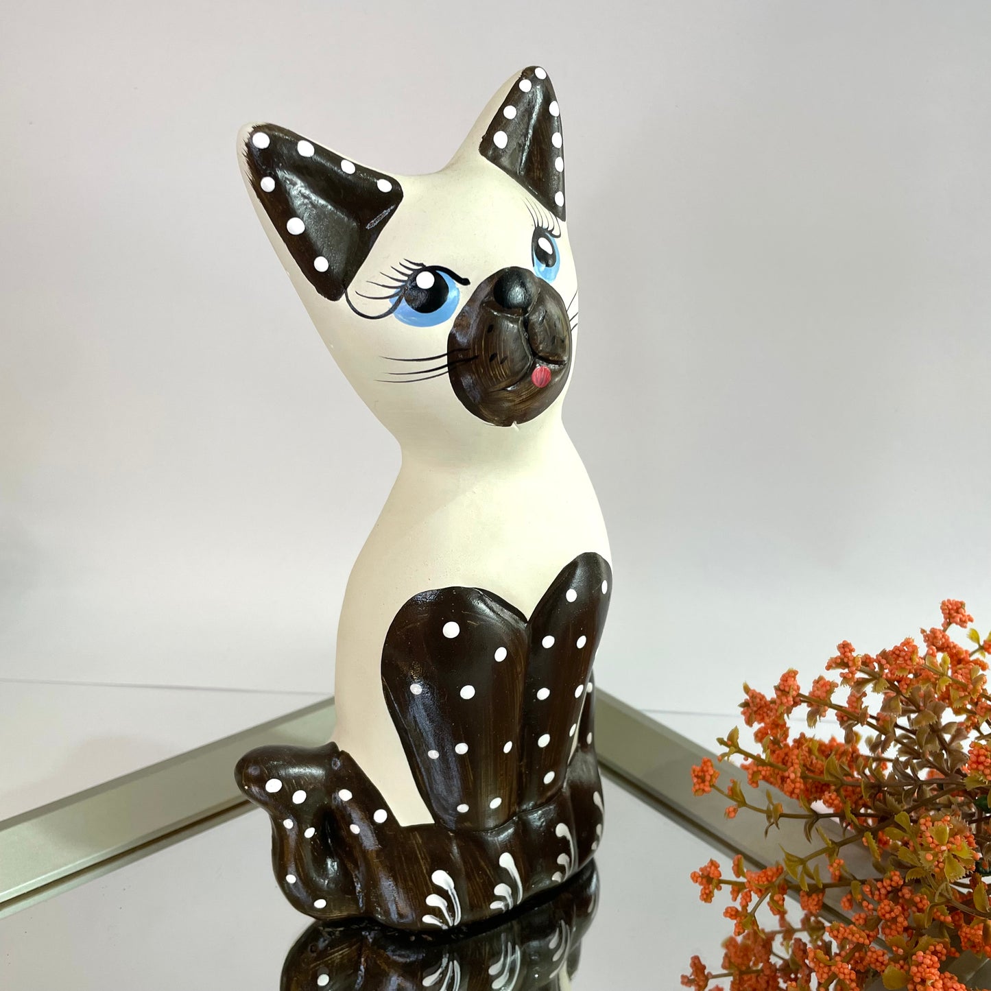 Decoração Gato em Cerâmica 24 cm – Marrom | Charme e Sofisticação para o Ambiente