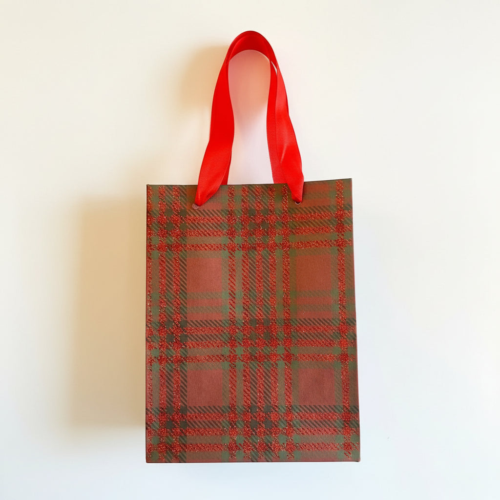 Sacola de Papel Xadrez para Presente 18×10×23 cm – Embalagem Natalina / Festas e Presentes – Papel Durável e Reciclável
