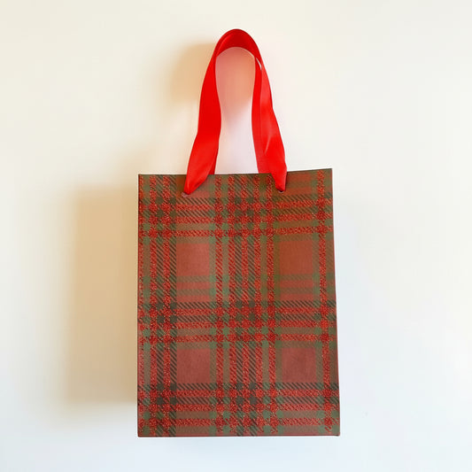 Sacola de Papel Xadrez para Presente 18×10×23 cm – Embalagem Natalina / Festas e Presentes – Papel Durável e Reciclável