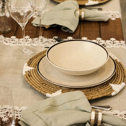Conjunto de Pratos Fundos Cerâmica 20,5 cm Unni Brisa Oxford – Decorada com Pontinhos Pretos