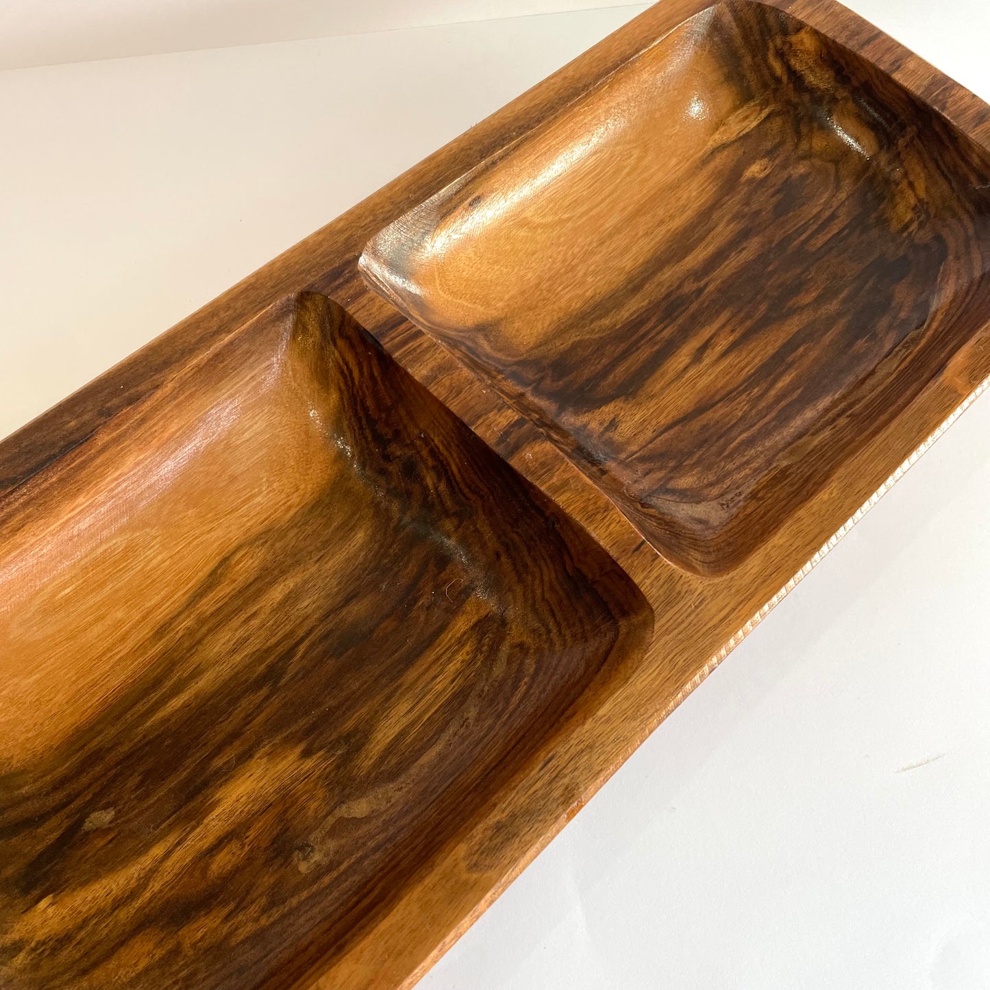 Gamela Rústica de Madeira com 2 Divisórias – Artesanal e Decorativa