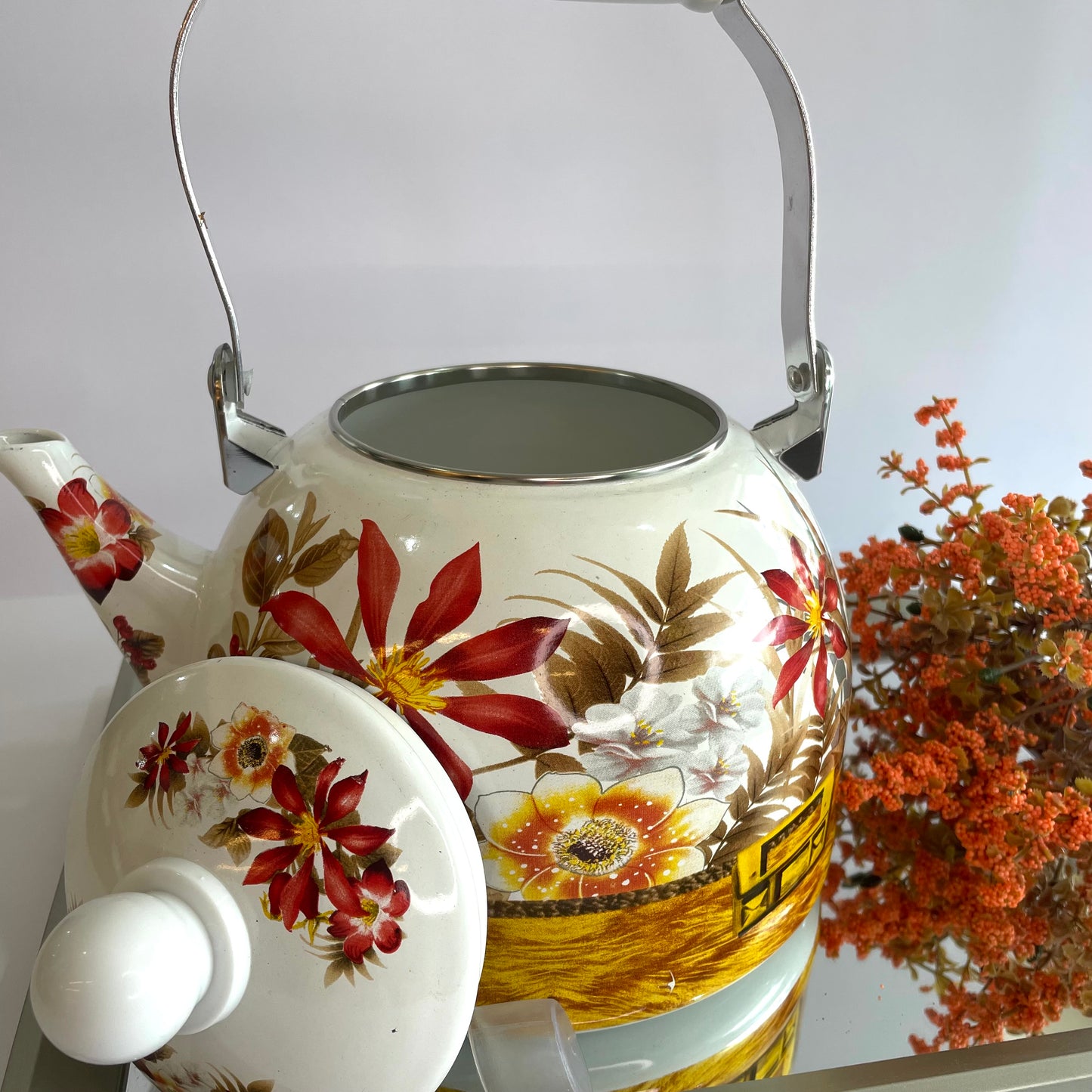 Chaleira Esmaltada Vintage com Estampa de Flores Tropicais – 2,5 Litros