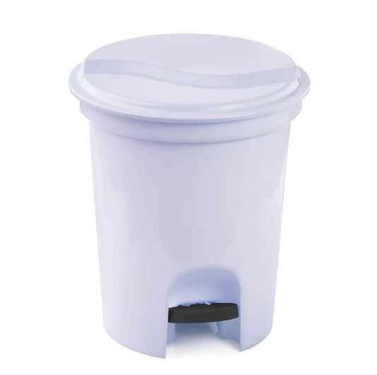 Lixeira com Pedal 13L Branca Plasvale – Compacta, Higiênica e Ideal para Cozinha, Banheiro e Escritório